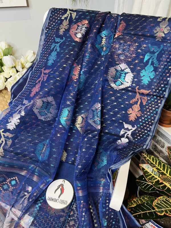 Handwoven half silk 84 count Jamdani saree with blouse piece - Image 5